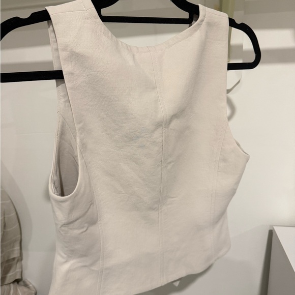 Wilfred ATTIRE VEST - Picture 3 of 3